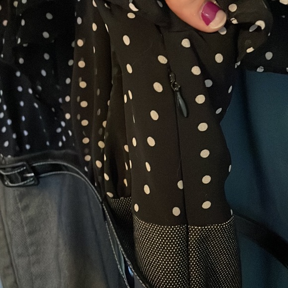 EUC pencil dress with belt and ruffled neckline - Picture 6 of 8